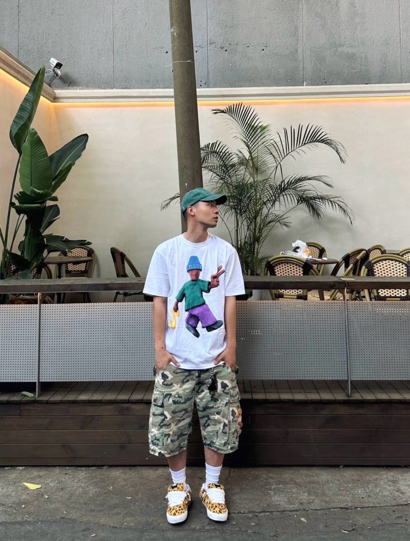 Stüssy White Graphic Cartoon T-Shirt view
