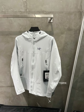 Arc'teryx Hooded Softshell Jacket White view 2