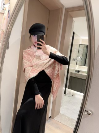 Loewe Reversible Anagram Scarf Cream & Grey view 7