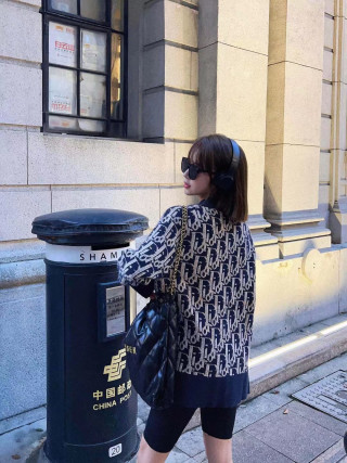 Monogram Jacquard Knit Cardigan – Navy & Cream view 6