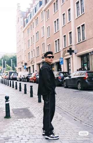 Prada Black Cargo Jeans with Contrast Stitching view 7