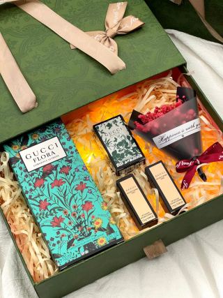Gucci Green Dream Drawer Gift Set - 100ml + Nail Polish + Samples view 2