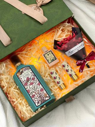 Gucci Green Dream Drawer Gift Set - 100ml + Nail Polish + Samples view 7