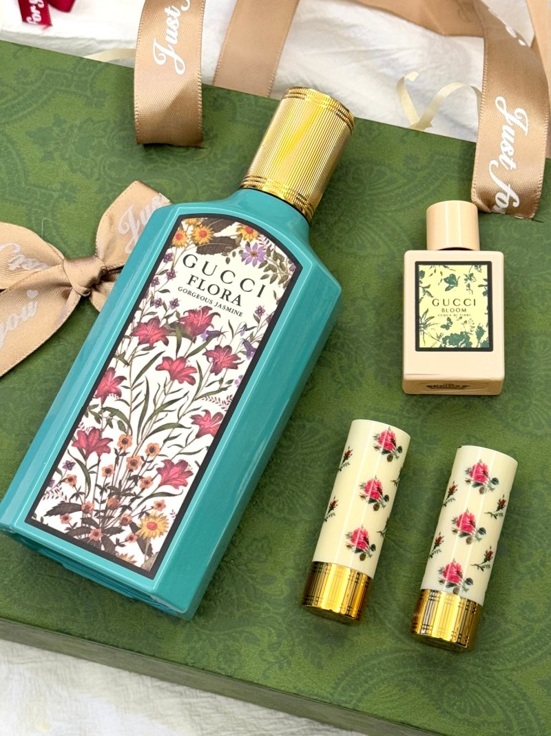 Gucci Green Dream Drawer Gift Set - 100ml + Nail Polish + Samples view