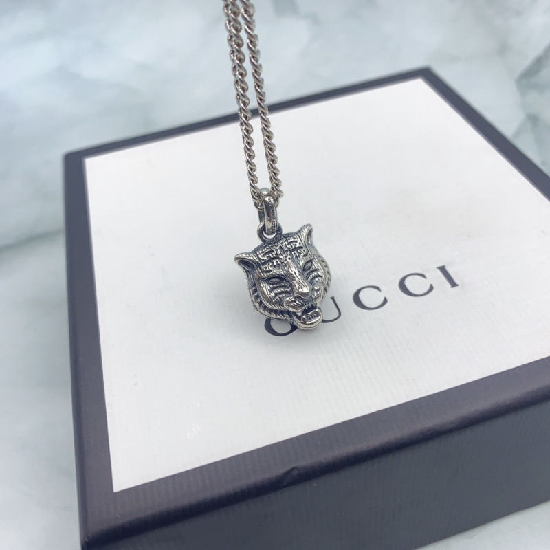 Gucci Silver Tiger Head Pendant Necklace 50cm view