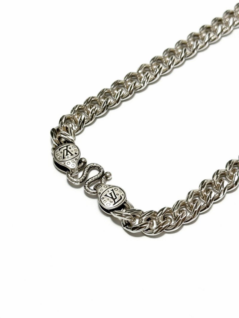 Louis Vuitton Silver Chunky Chain Necklace view
