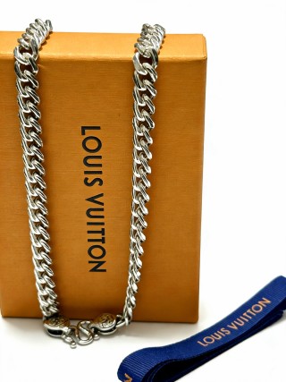 Louis Vuitton Silver Chunky Chain Necklace view 3