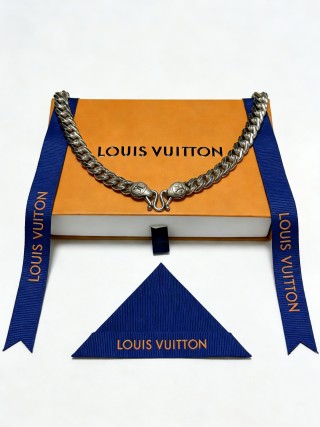 Louis Vuitton Silver Chunky Chain Necklace view 5