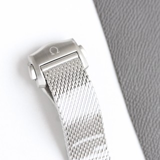 Omega Seamaster Diver 300M 007 No-Date Watch view 8