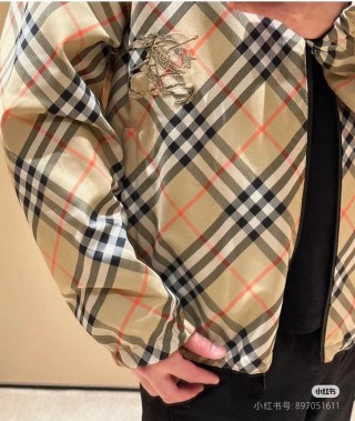 Burberry Check Hooded Windbreaker Jacket Beige view 6