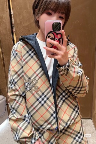 Burberry Check Hooded Windbreaker Jacket Beige view 7