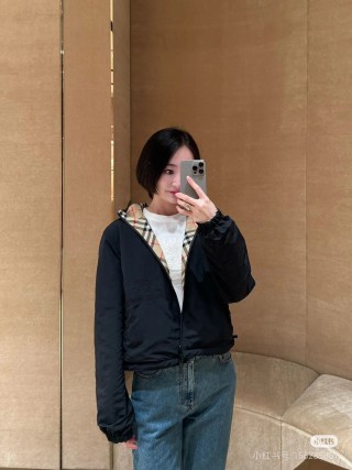 Burberry Check Hooded Windbreaker Jacket Beige view 8