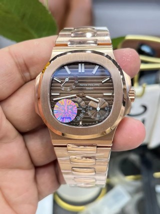 Patek Philippe Nautilus 5712 Steel Automatic Watch view 5