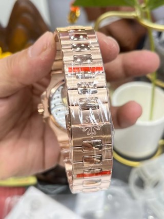 Patek Philippe Nautilus 5712 Steel Automatic Watch view 7
