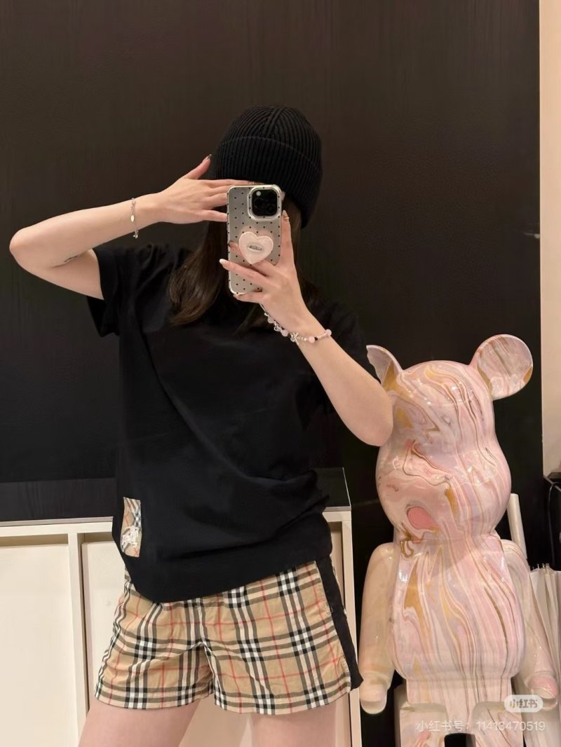 Burberry Black T-Shirt with Nova Check Pocket Detail view