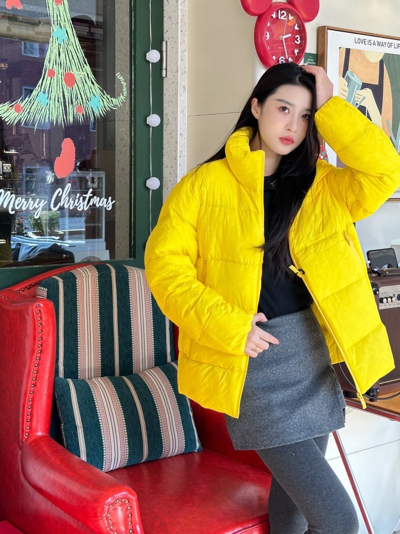 Bright Yellow Puffer Down Jacket – Winter Warmth view