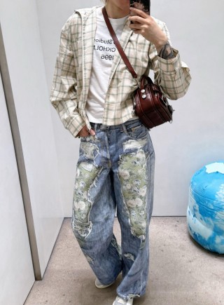 Light Blue Distressed Wide-Leg Jeans with Ripped Details view 4