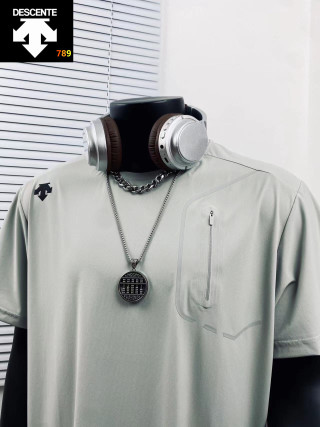 Descente 3D Embossed Ice Silk Casual Short Sleeve T-Shirt White view 2
