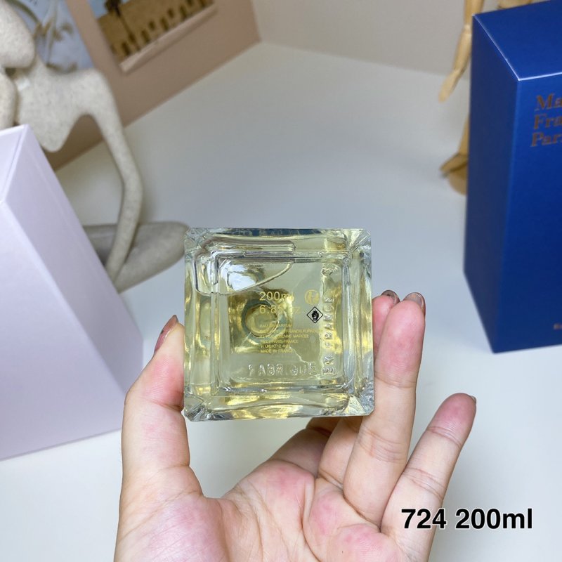 Maison Francis Kurkdjian 724 Eau de Parfum 300ml view