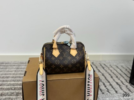 Louis Vuitton Speedy 20 Monogram Canvas Handbag