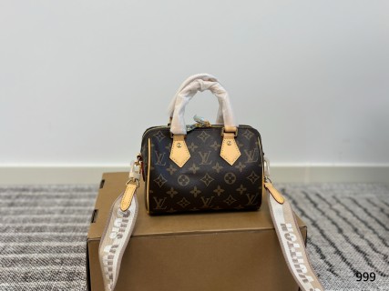 Louis Vuitton Speedy 20 Monogram Canvas Handbag view 2