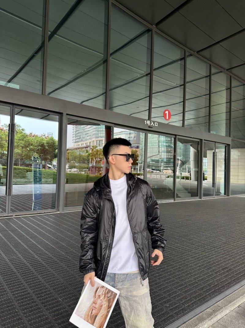 Stone Island Black Lightweight Hooded Jacket view