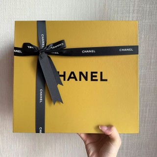 Chanel Camellia Skincare Whitening Gift Set 5-Piece