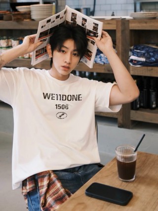 We11Done 1506 White Graphic T-Shirt view 9