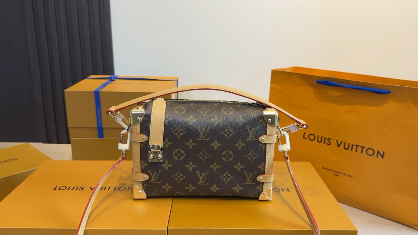 Louis Vuitton Monogram Canvas Shoulder Bag Brown