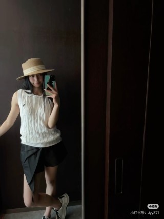 Cream Cable Knit Sleeveless Vest view 4
