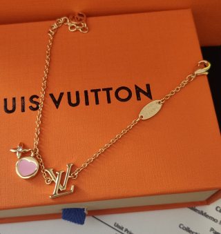 Louis Vuitton Iconic Heart Gold Bracelet with Pink Enamel view 4
