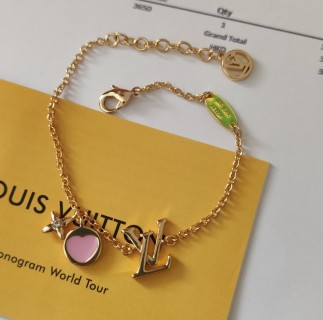 Louis Vuitton Iconic Heart Gold Bracelet with Pink Enamel view 9