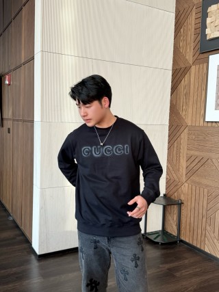 Gucci Logo Sweatshirt Black view 3