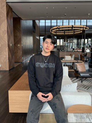 Gucci Logo Sweatshirt Black view 4