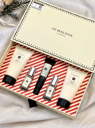 Jo Malone London Fragrance Gift Set - 4 Piece Collection view 3