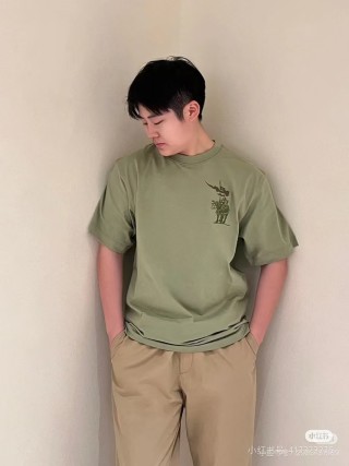 Sage Green Graphic Print Short Sleeve T-Shirt view 3
