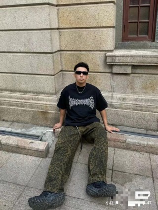Black Graphic Print Short Sleeve T-Shirt with Distressed Design view 8