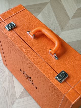 Hermès Orange Crocodile Embossed Tote Bag with Handle view 3