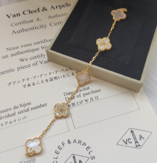 Van Cleef & Arpels Four-Leaf Clover Mother-of-Pearl Gold Bracelet view 5