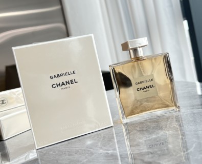 Gabrielle Chanel Eau de Parfum Floral Fragrance view 4