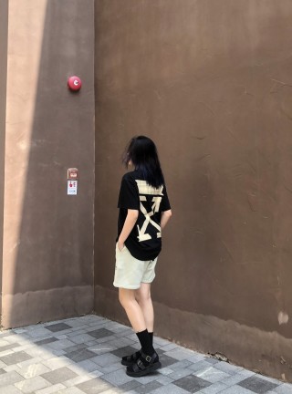 Black Minimalist Short Sleeve T-Shirt view 4