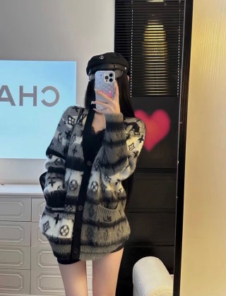 Black & Gray Leopard Print Knit Cardigan view 4