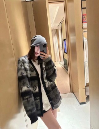 Black & Gray Leopard Print Knit Cardigan view 8