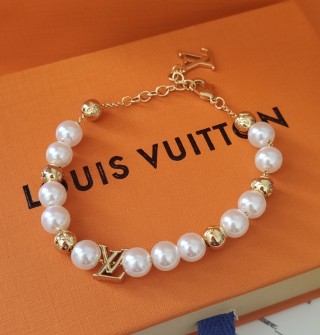 Louis Vuitton Pearl & Gold Beaded Bracelet - White
