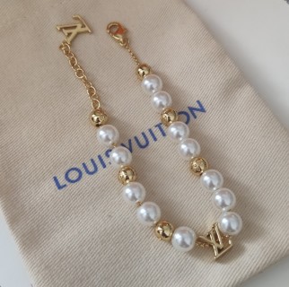 Louis Vuitton Pearl & Gold Beaded Bracelet - White view 6