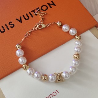 Louis Vuitton Pearl & Gold Beaded Bracelet - White view 9