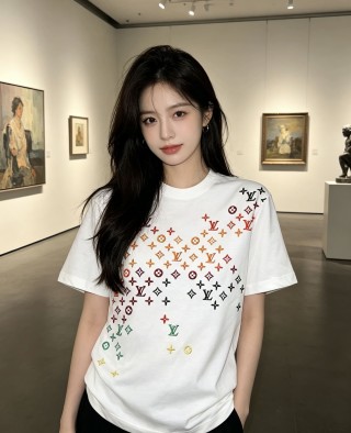 Louis Vuitton Monogram Gradient White T-Shirt view 5