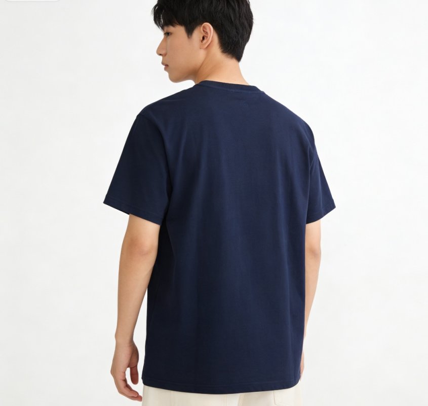 Ami Paris Navy Heart Logo T-Shirt Red view