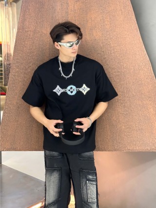 Louis Vuitton Monogram Diamond Black T-Shirt view 3