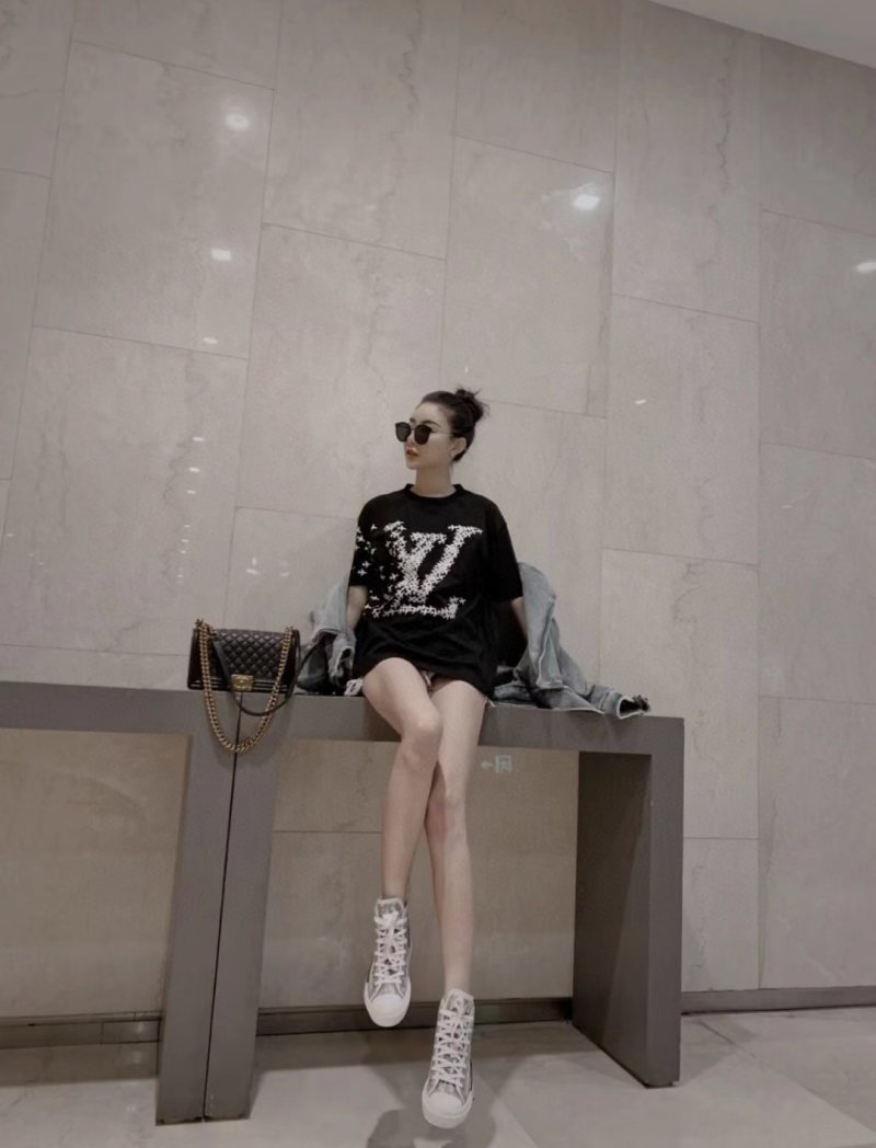 Black Graphic Print Short Sleeve T-Shirt with Bird & Text Design view